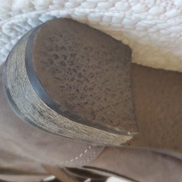 Brown suede style buckle boots. Women's size 7 - Picture 3 of 3